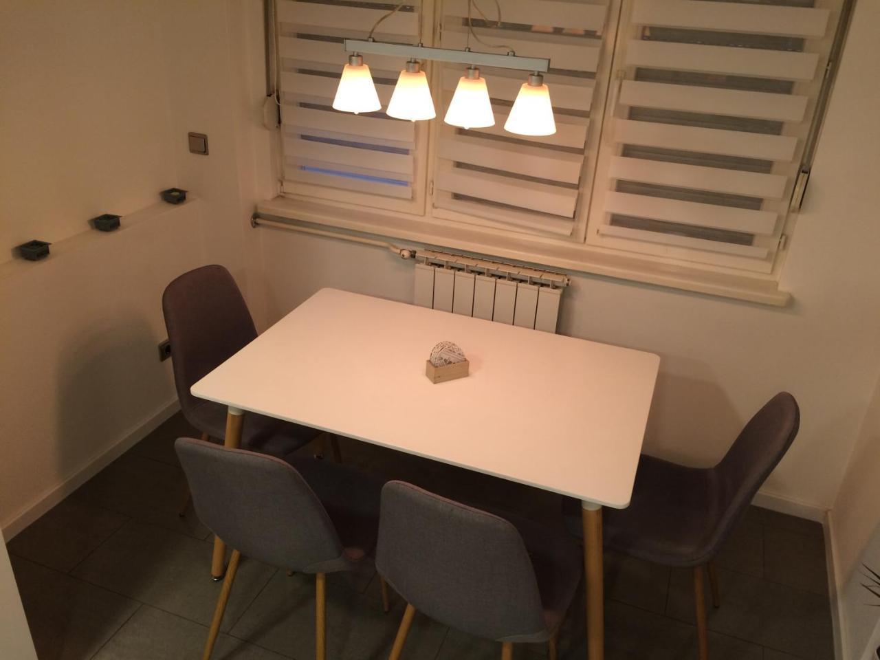 Apartment Galerija 图兹拉 外观 照片