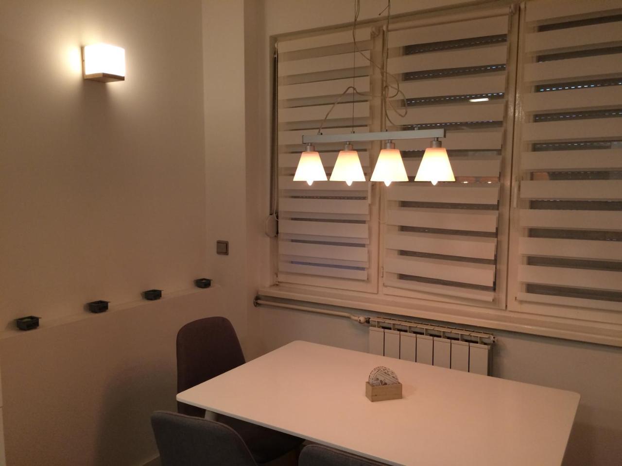 Apartment Galerija 图兹拉 外观 照片